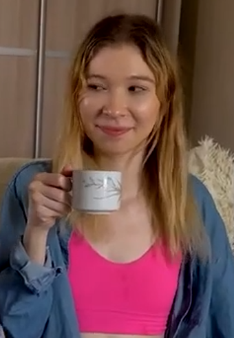 Mia Murkovski ไอติมอร่อยนะ แต่สู้เราไม่ได้หรอก